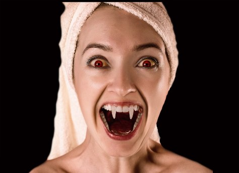Best Vampire And Dracula Pick Up Lines To Freak Your Ex! 4